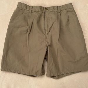 Bay to Bay Khaki Shorts sz 36